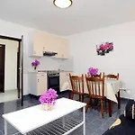 Apartment By The Sea Prigradica, Korcula - 9288 *
